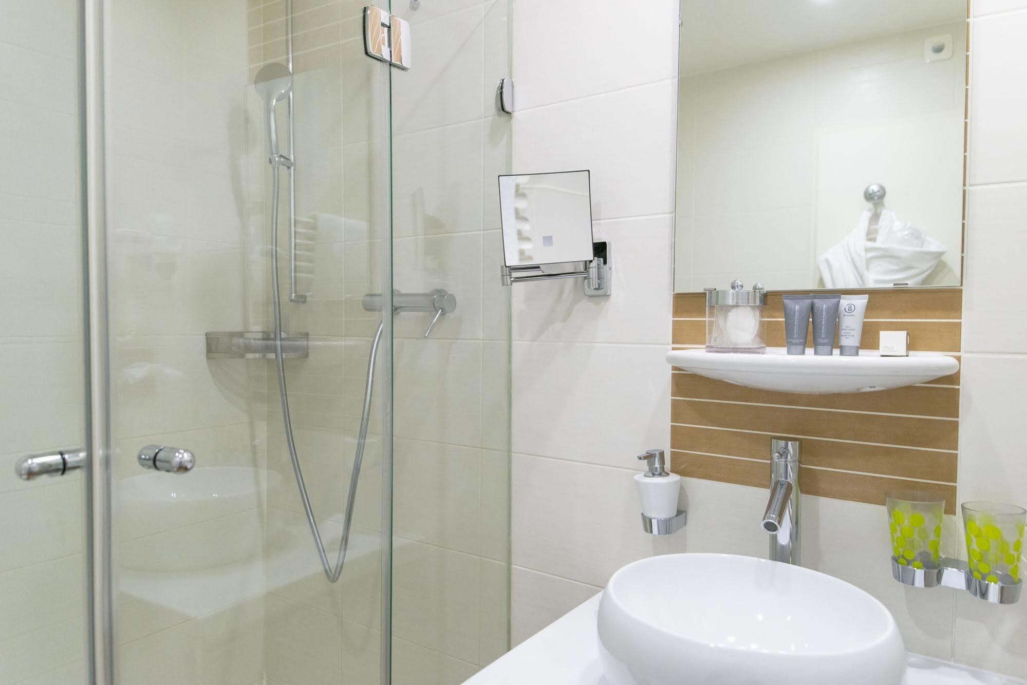 La Cour Des Augustins Boutique Gallery Design Hotel Женева Экстерьер фото